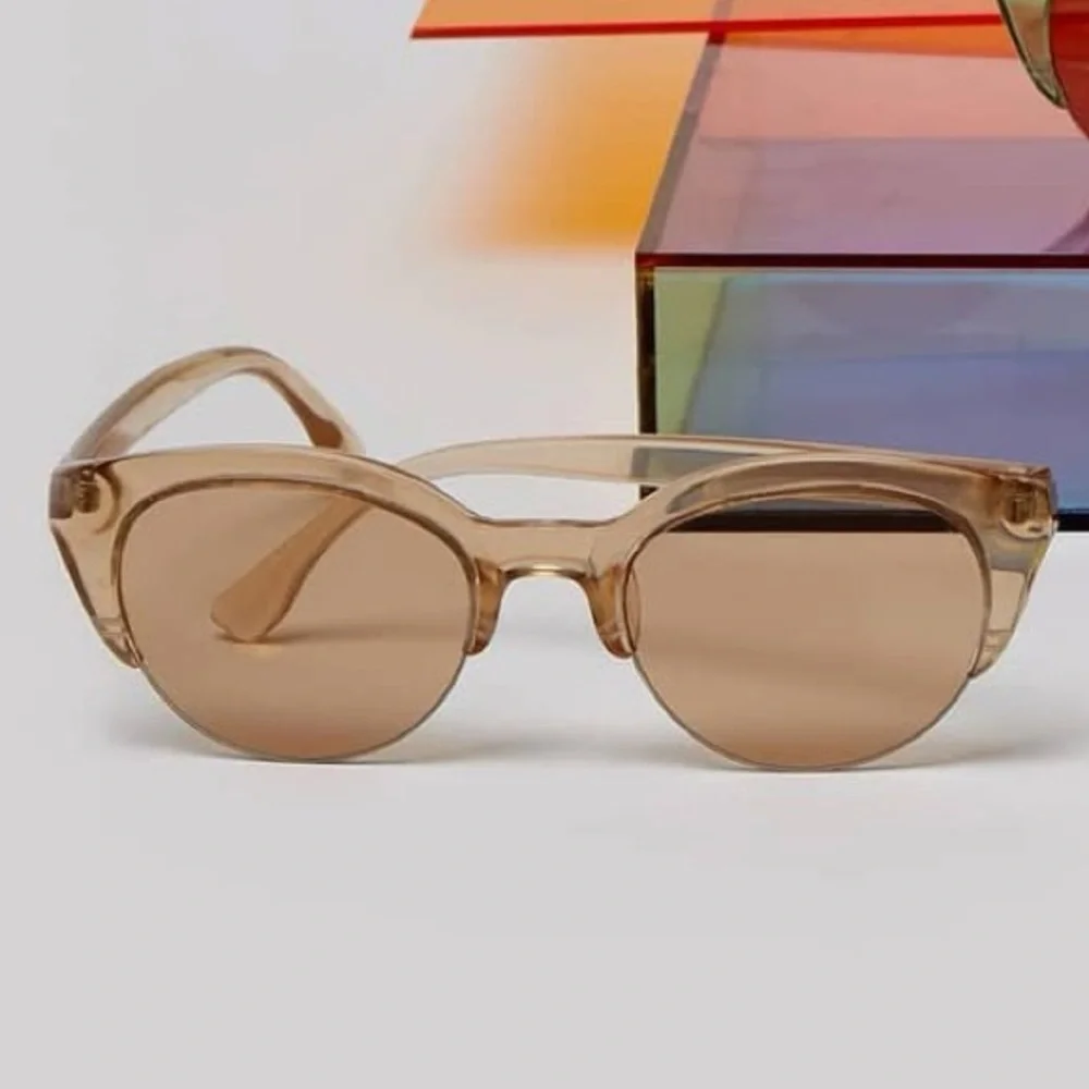 NWOT Sunnies Studios Sunglasses